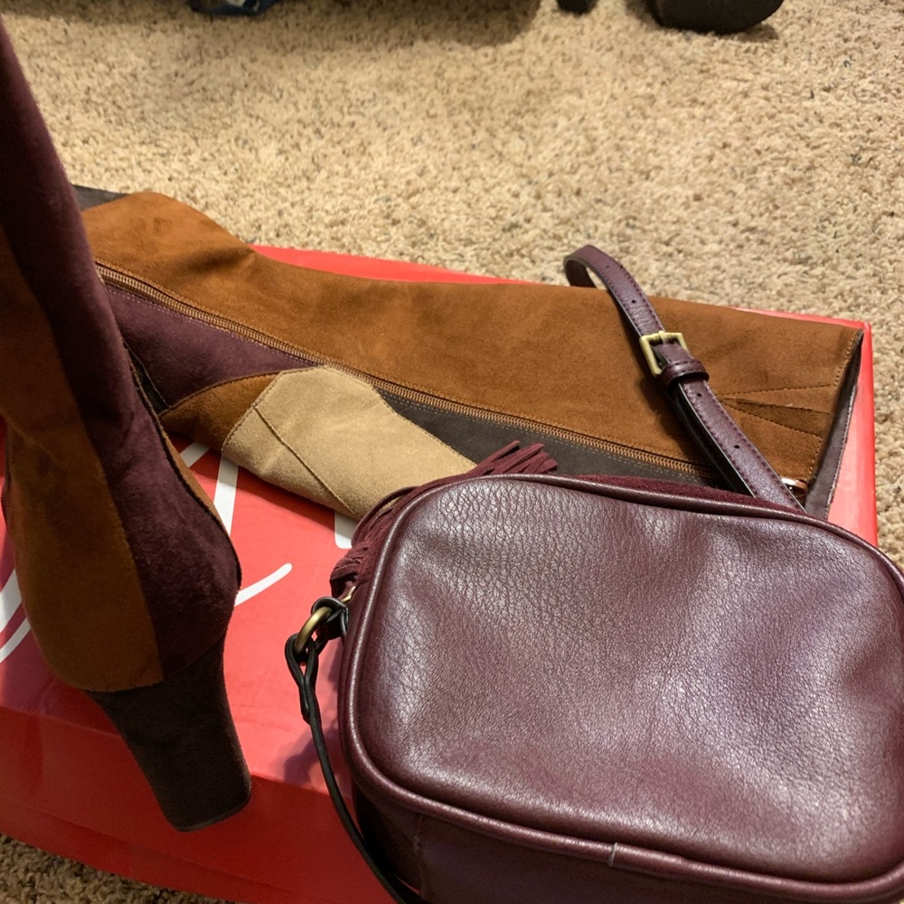 Boots & bag = 🍁🍂👢 - Picture 3 of 4